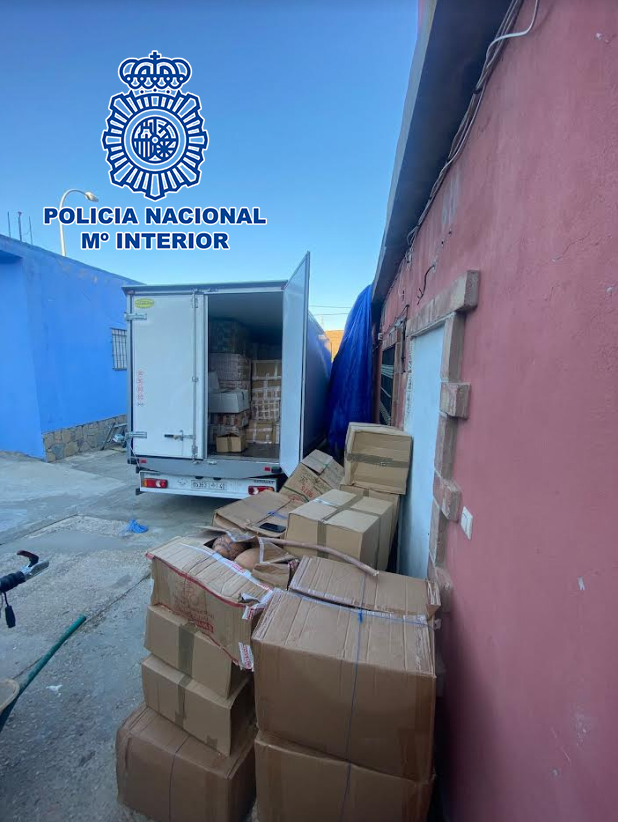 Fardos de hachís incautados